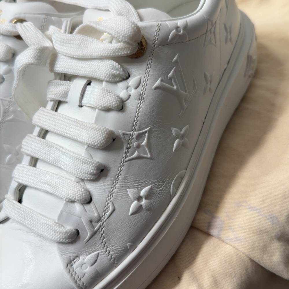 Louis Vuitton Sneakers Authentic - Picture 6 of 13